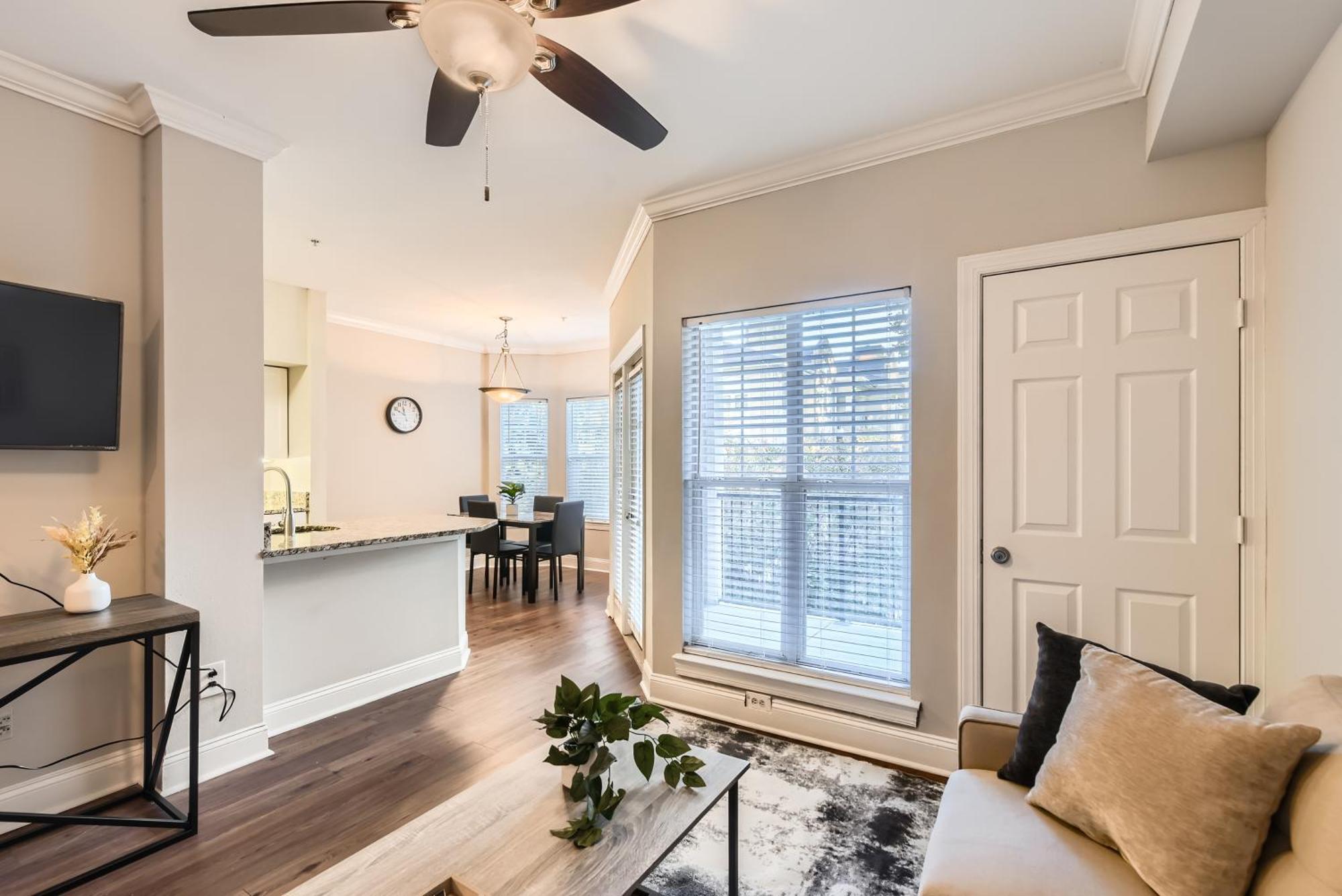 Crest At Midtown 4221 L 1 Bedroom 1 Bathroom Apartment Atlanta