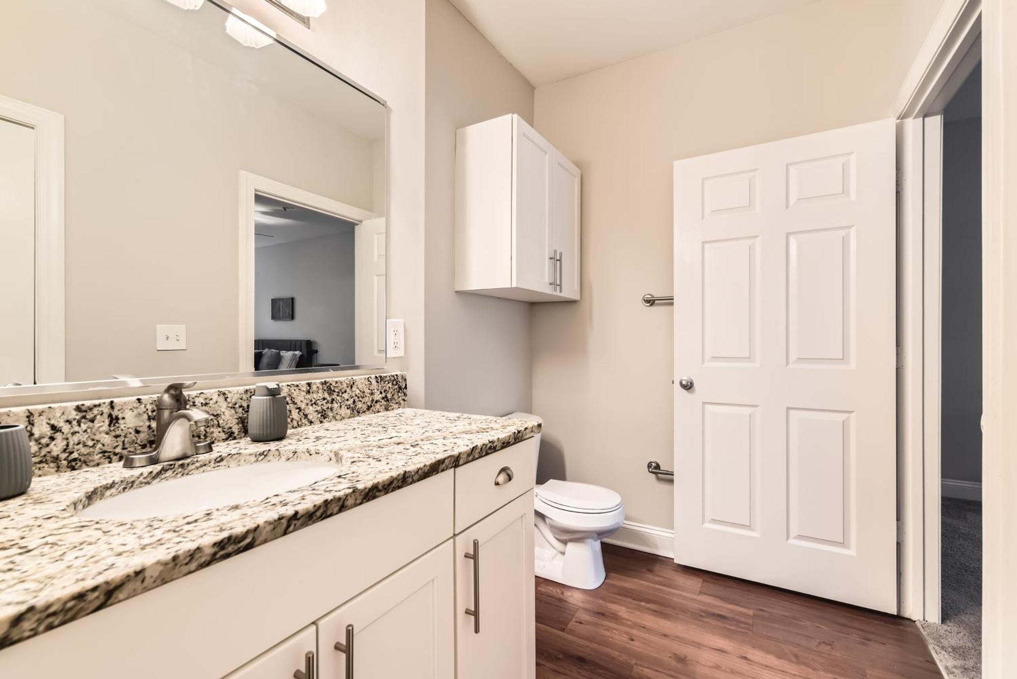 Crest At Midtown 4221 L 1 Bedroom 1 Bathroom *