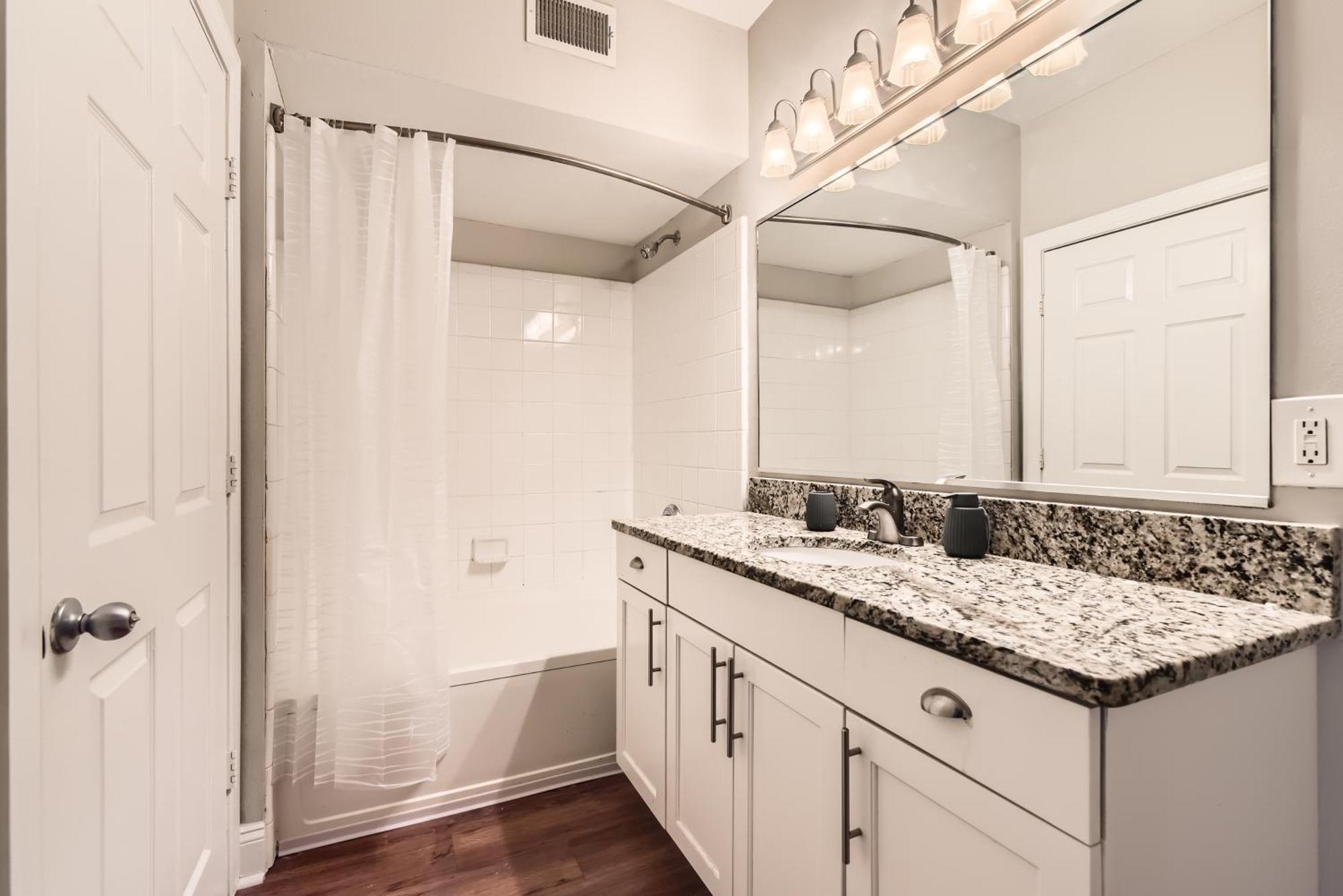 Crest At Midtown 4221 L 1 Bedroom 1 Bathroom Atlanta