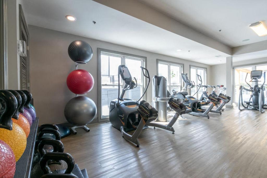 Crest At Midtown 4221 L 1 Bedroom 1 Bathroom *